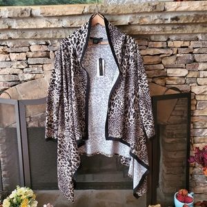 🆕 BCBG MaxAzria  Animal print Classic Asymmetrical Cardigan